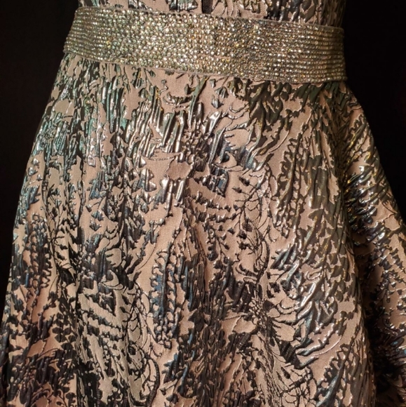 Ellie Wilde Formal Gown - Picture 6 of 11